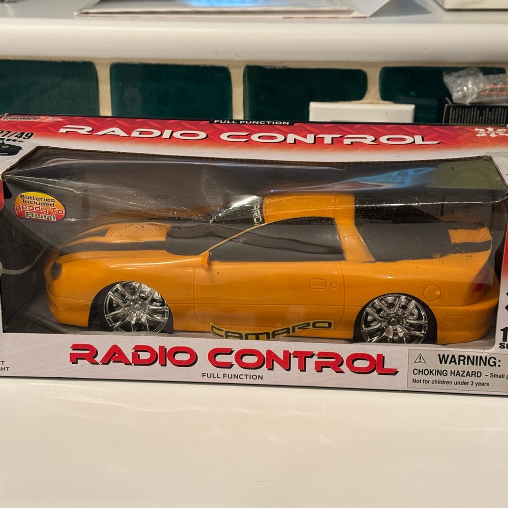 2014 CHEVY CAMARO RADIO CONTROL RC 1/14 Scale NOS CAR Factory Sealed